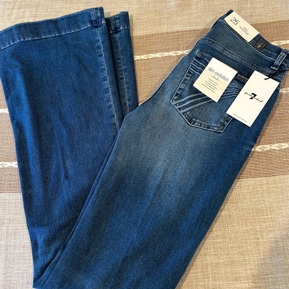 7 For All Mankind Dojos - Picture 1 of 6